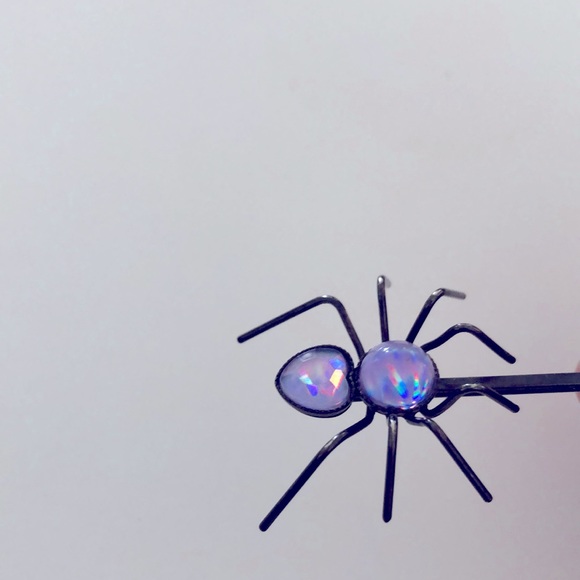 Spider 2 Light Purple Crystals Hair Pins on Metal Excellent Condition - Picture 5 of 5